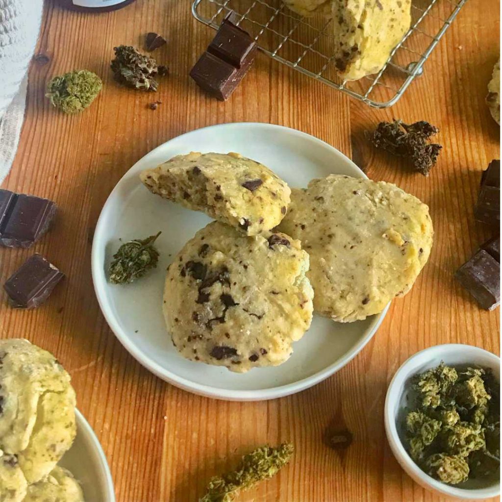 recette-cookies-chocolat-fleur-cbd