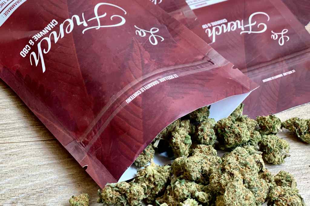 nos fleurs de cbd la french chanvre et cbd